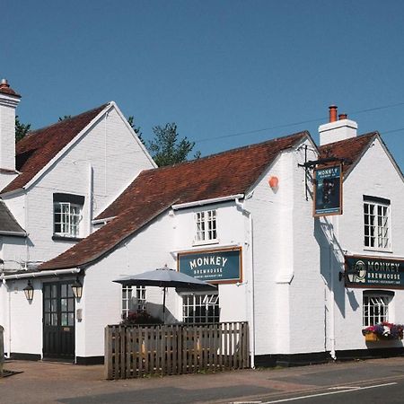 Monkey Brewhouse Hotel Lymington Buitenkant foto