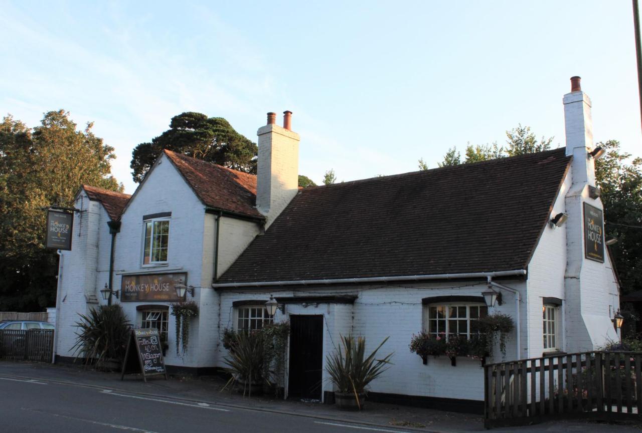 Monkey Brewhouse Hotel Lymington Buitenkant foto