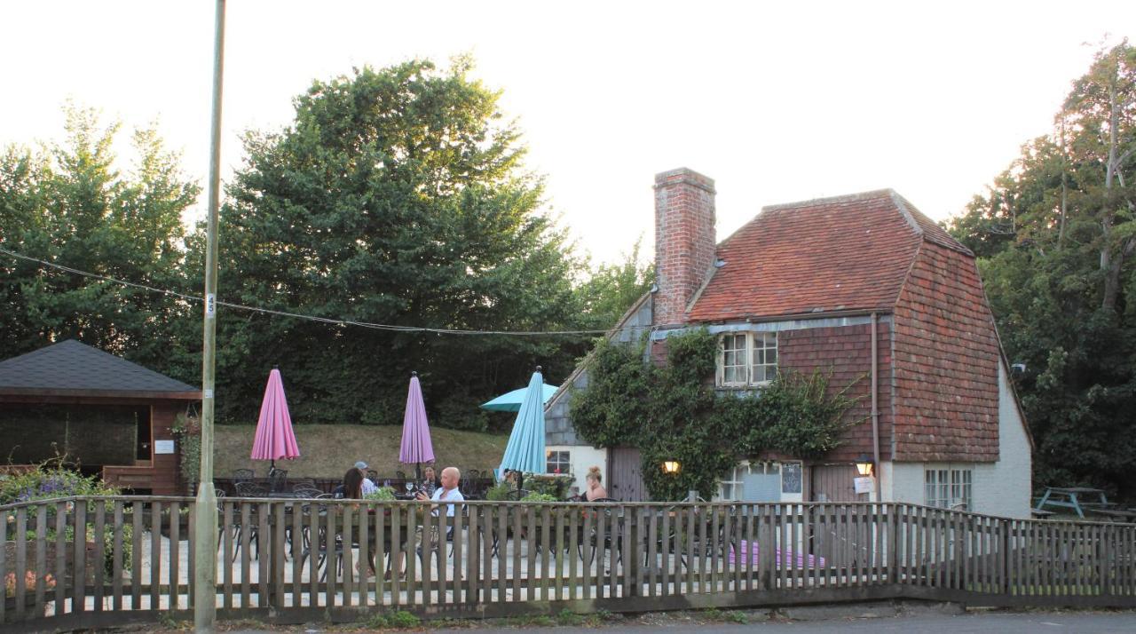Monkey Brewhouse Hotel Lymington Buitenkant foto