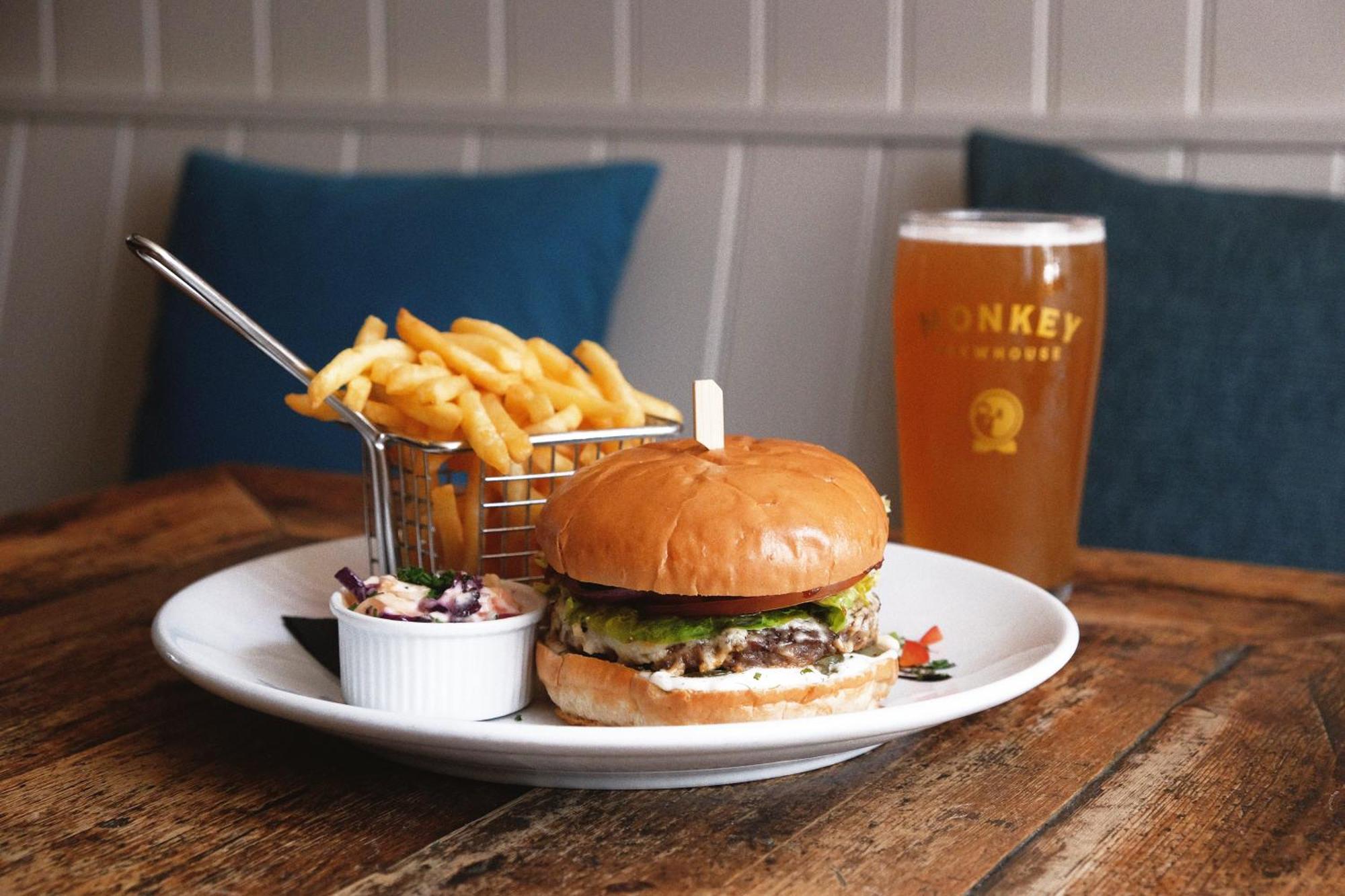 Monkey Brewhouse Hotel Lymington Buitenkant foto
