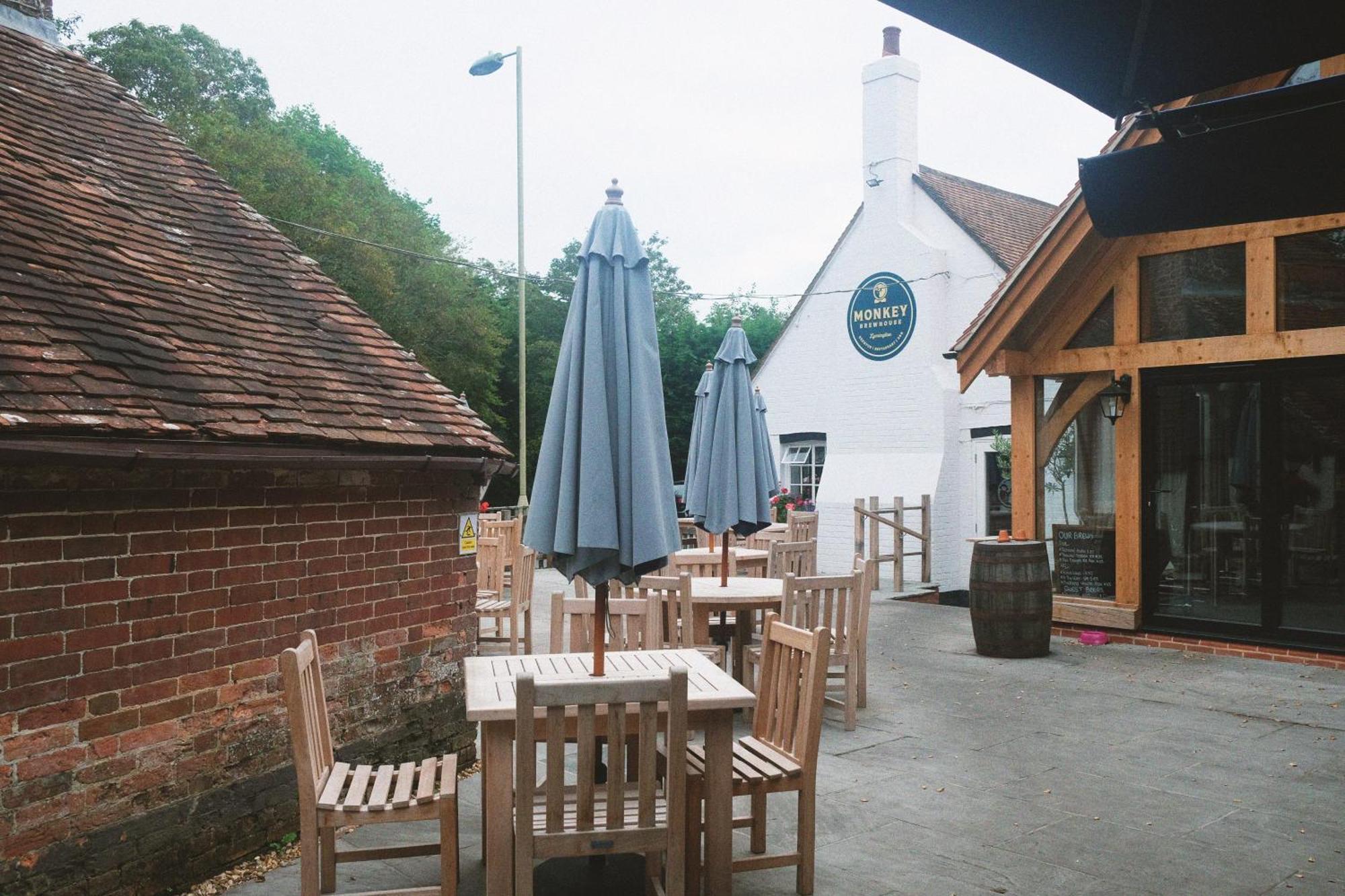 Monkey Brewhouse Hotel Lymington Buitenkant foto