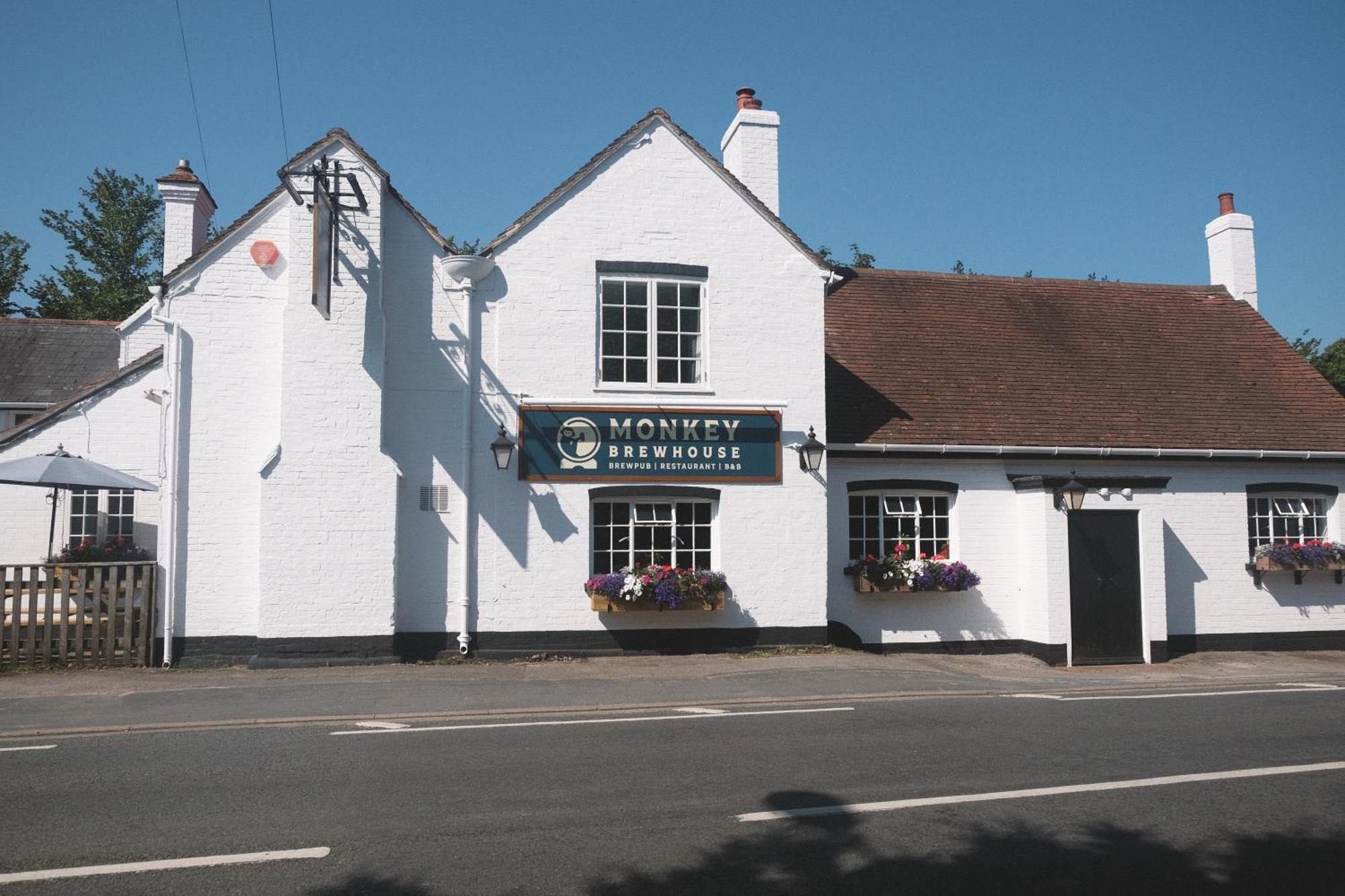 Monkey Brewhouse Hotel Lymington Buitenkant foto