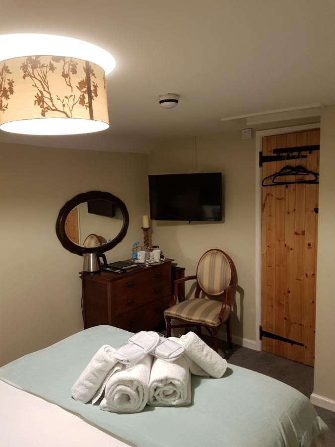 Monkey Brewhouse Hotel Lymington Buitenkant foto